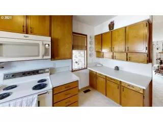 Photo #6: 21024552 Listing