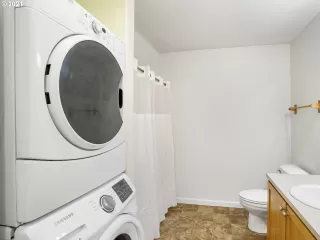 Photo #1: 21024946 Listing