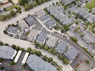 Photo #6: 21024946 Listing