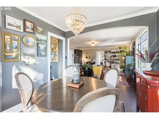 Photo #6: 21025098 Listing