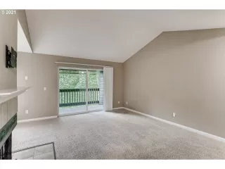 Photo #3: 21025263 Listing