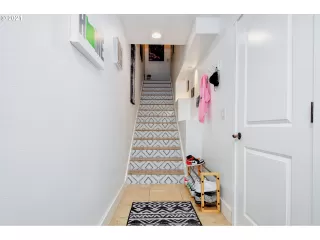 Photo #2: 21025706 Listing