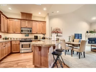 Photo #4: 21025749 Listing 