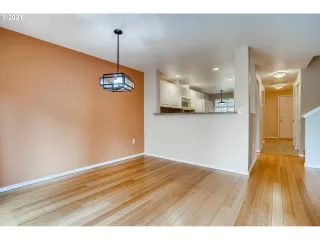 Photo #1: 21027024 Listing