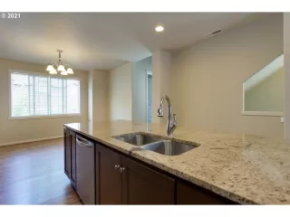 Photo #3: 21027056 Listing 