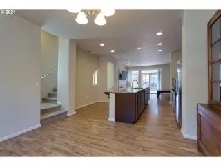 Photo #6: 21027056 Listing 