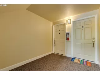 Photo #2: 21027183 Listing