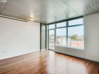 Photo #5: 21027938 Listing 