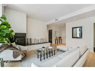 Photo #6: 21028312 Listing 