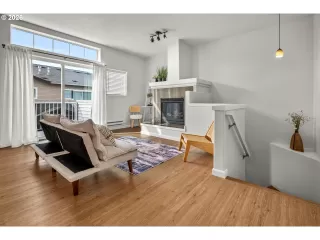 Photo #4: 210285532 Listing 