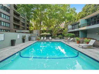 Photo #2: 21028749 Listing 