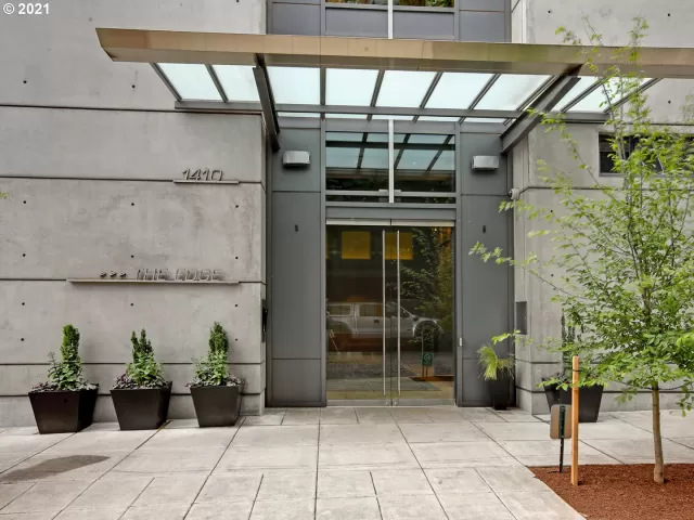 MLS: 21029216 Condo For Sale