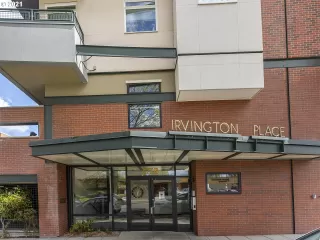 Photo #2: 21030145 Listing