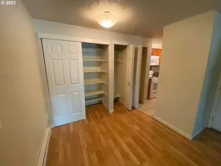 Photo #4: 21030170 Listing