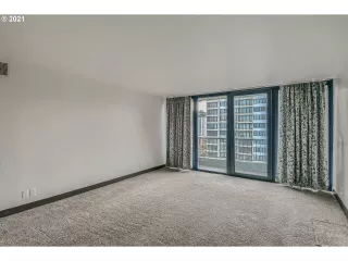 Photo #4: 21030248 Listing
