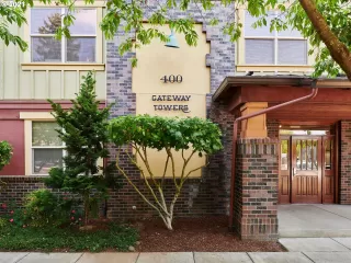 Photo #1: 21030343 Listing