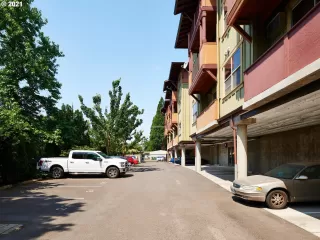 Photo #6: 21030343 Listing