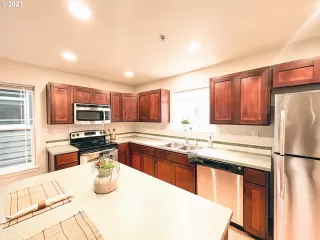 Photo #3: 21030401 Listing