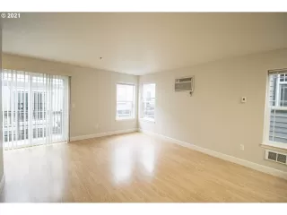 Photo #6: 21030401 Listing