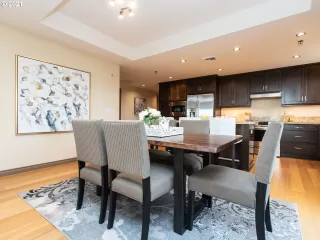 Photo #6: 21030413 Listing 