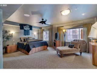 Photo #1: 21030733 Listing