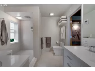 Photo #2: 21030733 Listing