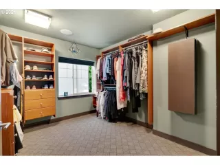 Photo #3: 21030733 Listing