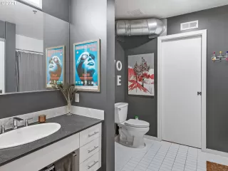 Photo #1: 21031095 Listing