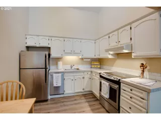 Photo #1: 21031128 Listing