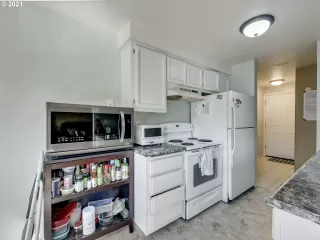 Photo #6: 21031824 Listing 