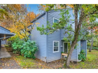 Photo #2: 21031972 Listing