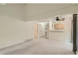 Photo #5: 21031972 Listing