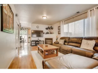 Photo #5: 21032006 Listing