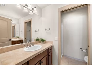 Photo #1: 21032615 Listing