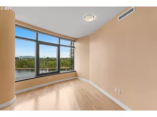 Photo #4: 21033654 Listing 