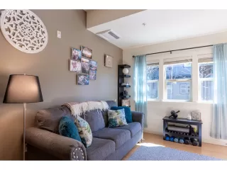 Photo #1: 21033888 Listing