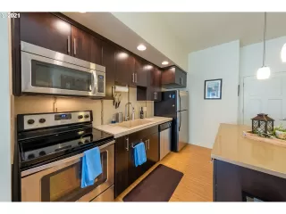 Photo #4: 21033888 Listing