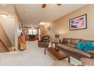 Photo #2: 21034447 Listing