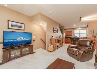 Photo #4: 21034447 Listing