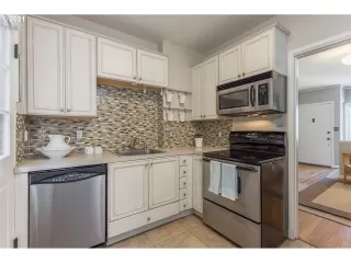 Photo #6: 21034629 Listing