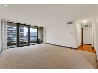 Photo #1: 21034719 Listing