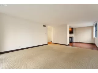 Photo #2: 21034719 Listing