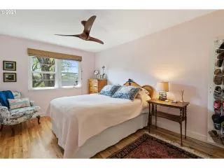 Photo #1: 21035599 Listing