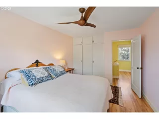 Photo #3: 21035599 Listing