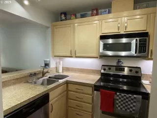 Photo #6: 21035655 Listing 