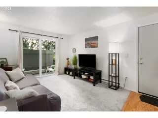 Photo #2: 21036434 Listing