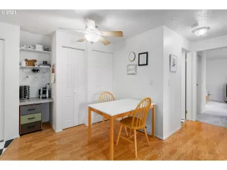Photo #4: 21036434 Listing