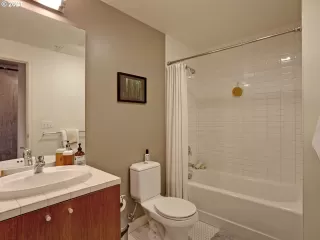 Photo #3: 21036668 Listing