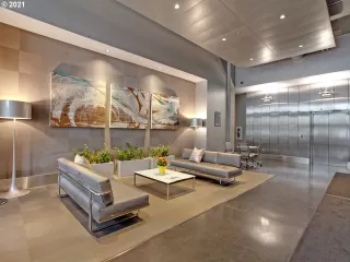 Photo #5: 21036668 Listing