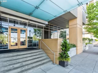 Photo #2: 21037553 Listing